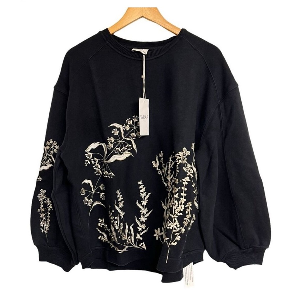 Wrap - London - Embroidered sweatshirt
Double cotton jersey